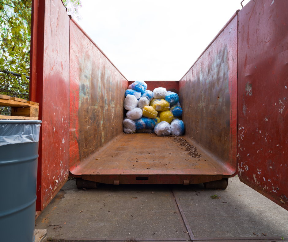 40 yard roll on roll off skip hire in Glasgow, click here for 40 yard skip prices, and book a 40yd skip online in the Glasgow area